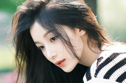 她真的好惨！曾被导演打到脑震荡、毁容捂嘴窒息最后反被封杀