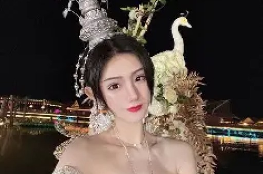 震惊！顶流流量小生隐婚生子被曝光粉丝：三年感情被欺骗！